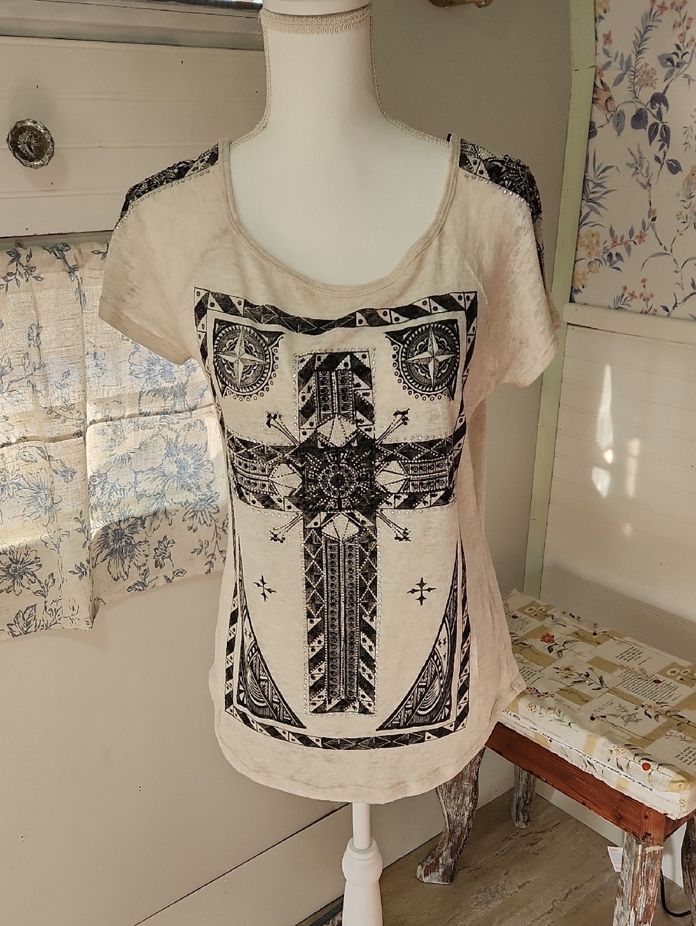 Vocal Cream Short Sleeve Tee with Black Graphic Cross